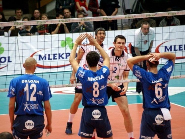 Szersza kadra AZS-u, Traveland kontra Miedź