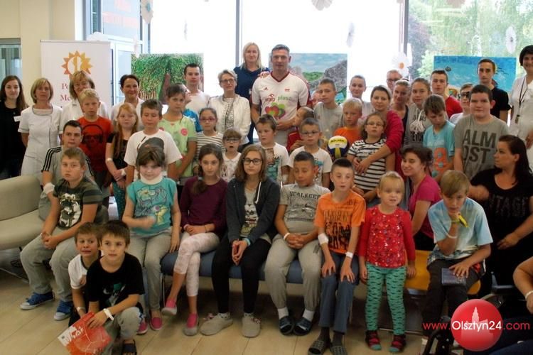 Paweł Papke odwiedził małych pacjentów
