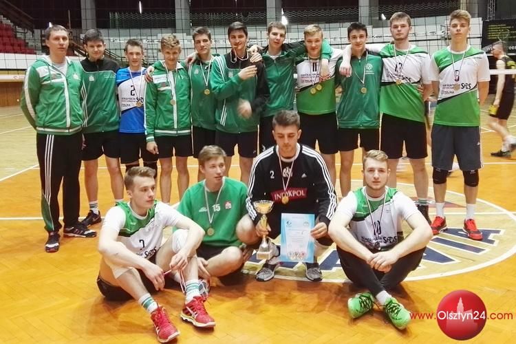 Siatkarze VIII Liceum Ogólnokształcącego mistrzami Olsztyna i województwa