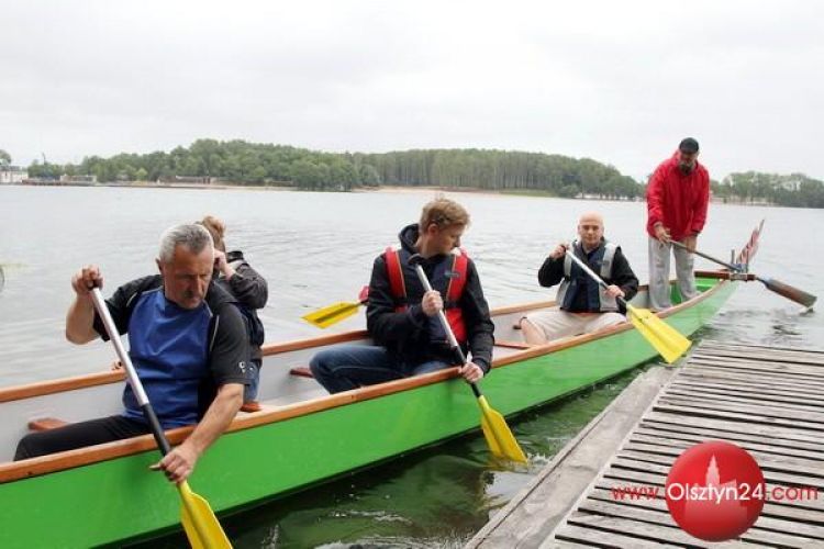 Aktywni popływali i obejrzeli inwestycje nad Krzywym