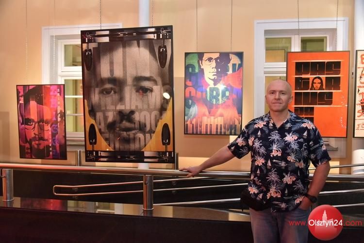 Muzyczny wernisaż wystawy plakatów Sebastiana Baumana na zakończenie roku w Starym Ratuszu