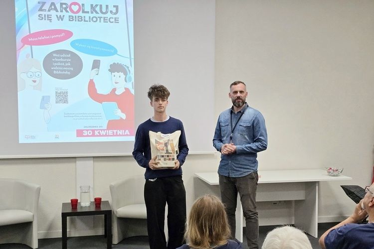 Zwycięsko „zarolkowali się w bibliotece”