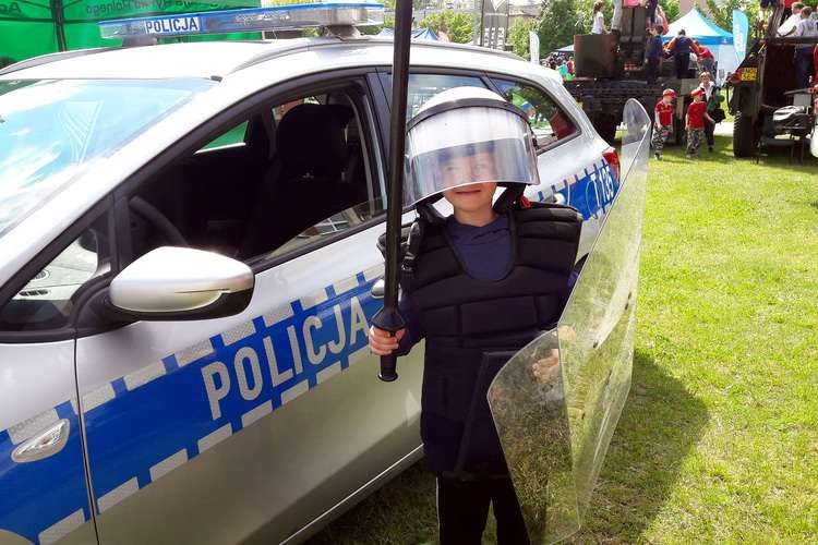 ROSNĄ KADRY!