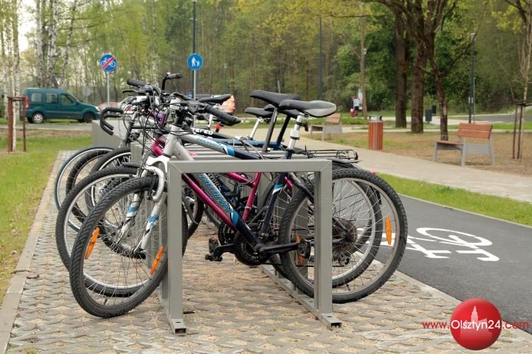 Uczestnicy projektu BikeLab promują jazdę na rowerze. Tym razem w Olsztynie.